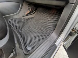 audi_q7_i_2006_-_2015_208.jpg