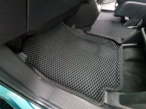 honda_freed_spike_2011-2016_1-j__2-j_restajling_pravij_rul_2220.jpg