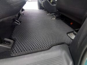 honda_freed_spike_2011-2016_1-j__2-j_restajling_pravij_rul_2229.jpg