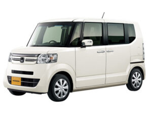 honda_n-box_2015-2017_restajling_pravij_rul.jpg