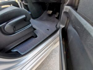 honda_stepwgn_v_rp5_2017-2021_hybrid_restajling_pravij_rul_nestandart_2453.jpg