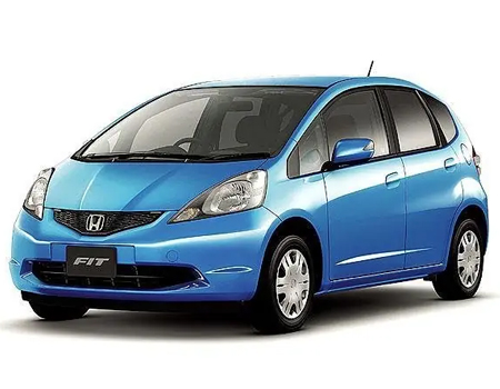 hondafit_ii_ge__2007-2010_dorestajl_pravij_rul