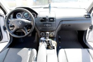 mercedes_c-class_w204_2007_-_2011_sedan_dorestajl_4275.jpg