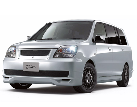mitsubishidion_2000-2005_7_mest