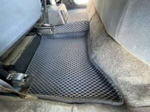 mitsubishipajero_io__2000-2007_5_dv._pravij_rul_restajling_4836.jpg