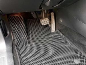 volkswagen_scirocco_2009-2015_8346.jpg
