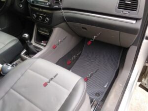 volkswagen_sharan_ii_2010-2015_3_ryada_levij_rul_8363.jpg