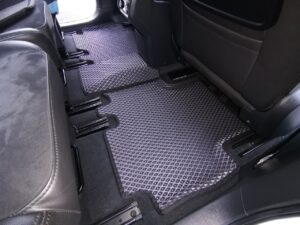 volkswagen_sharan_ii_2010-2015_3_ryada_pravij_rul_8373.jpg