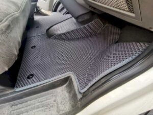 volkswagen_t5_transporter_dlya_sdvoennogo_passazhirskogo_sideniya_nestandart_8454.jpg