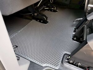 volkswagen_t6.1_caravelle_2019-2024_dlinnaya_baza_8_mest_1_sdvizhnaya_dver_8502.jpg