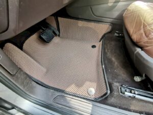 volkswagen_touareg_ii_2010-2014_s_4h-zonnim_klimat-kontrolem_nestandart_8575.jpg